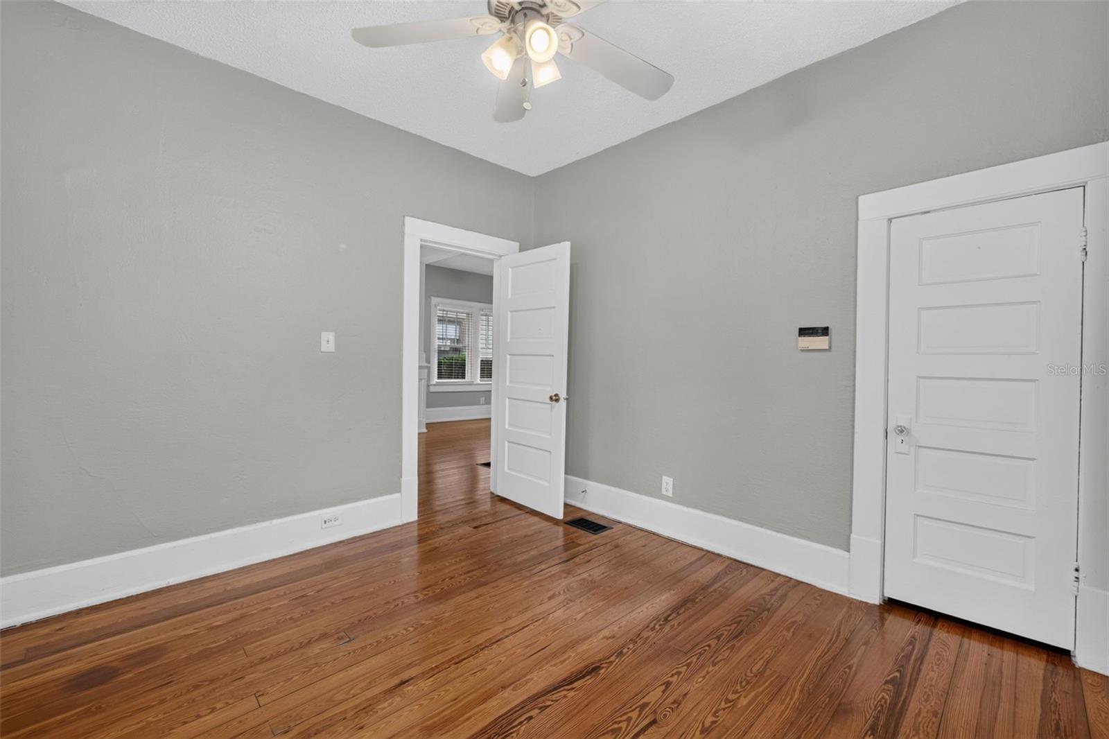 1627 E Concord St Property Photo 5