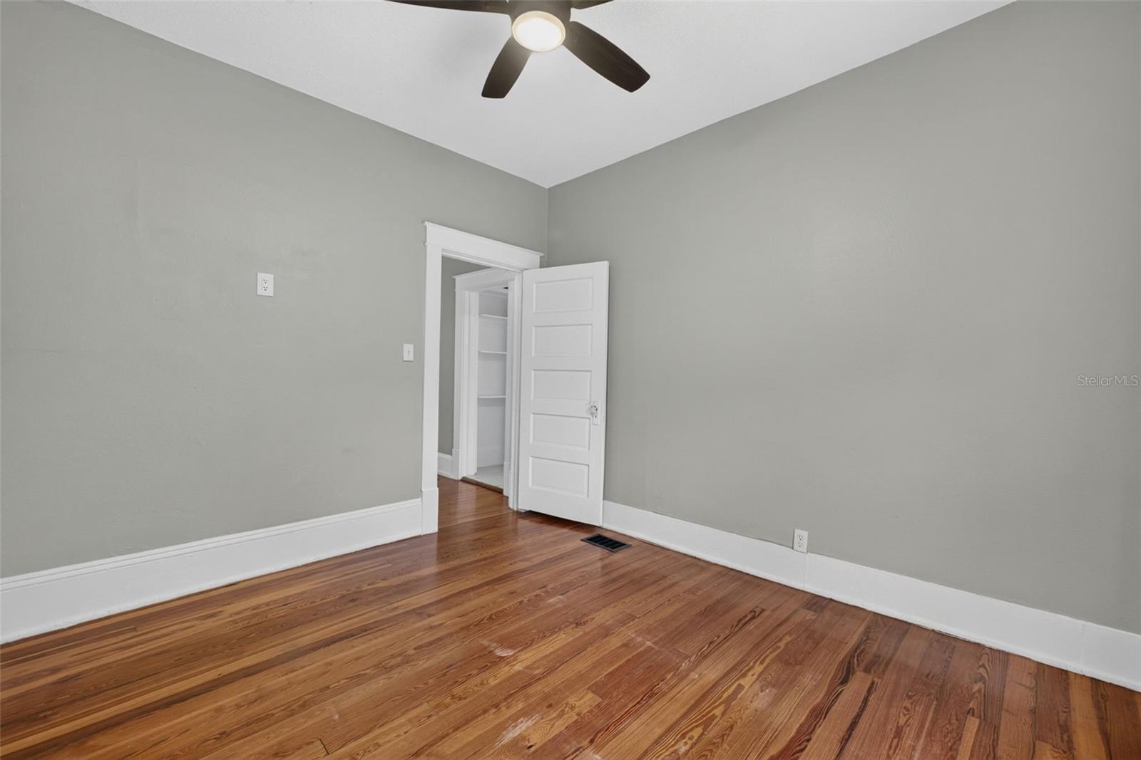 1627 E Concord St Property Photo 7