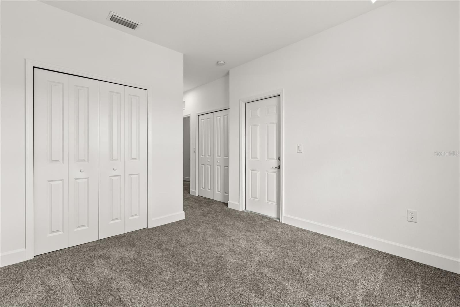 458 Lake Shore Pkwy Property Photo 33