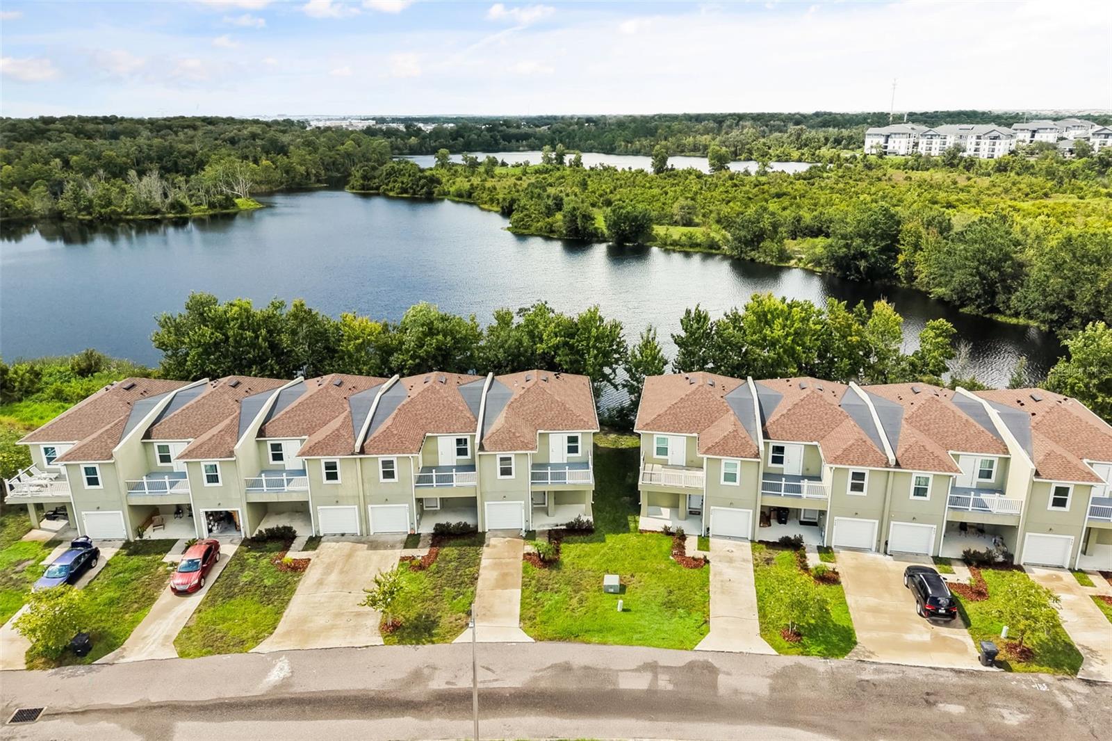 458 Lake Shore Pkwy Property Photo 42