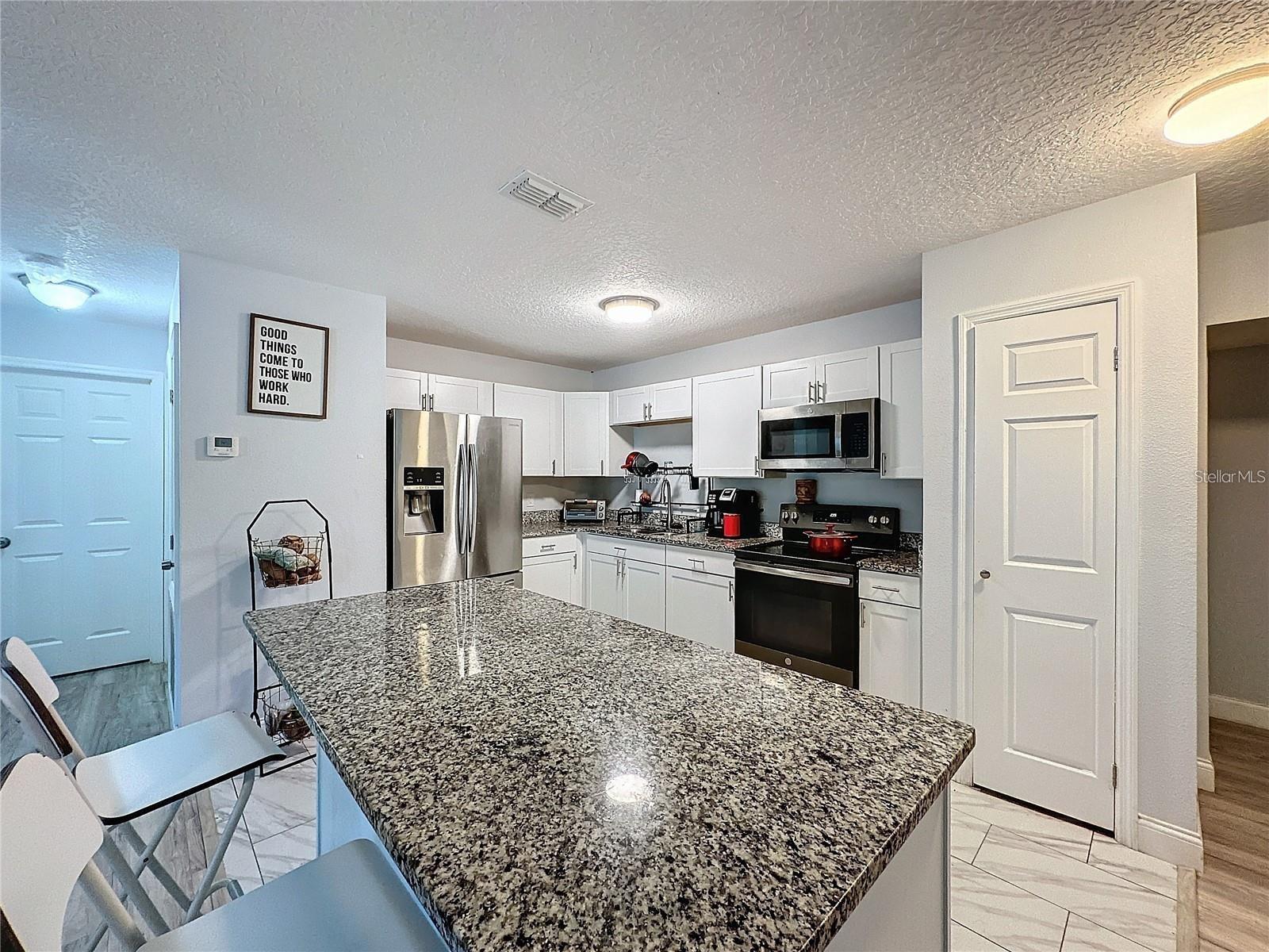 7211 Pinion Dr Property Photo 8