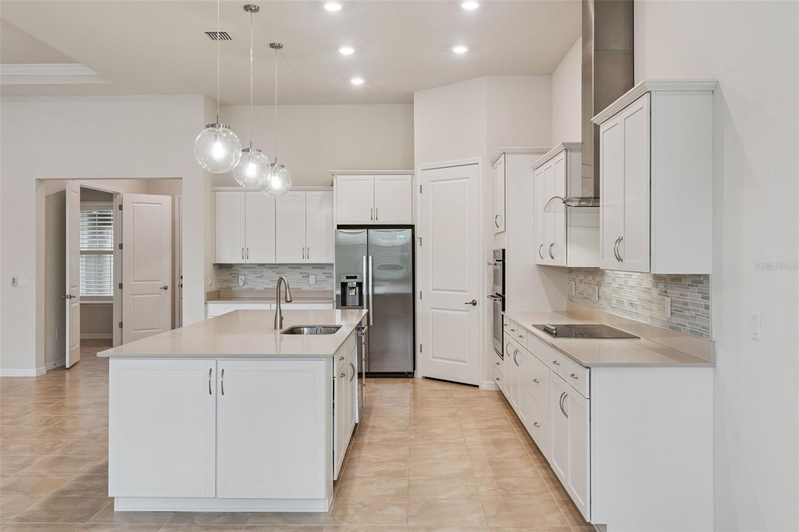 1005 Mare Way Property Photo 11