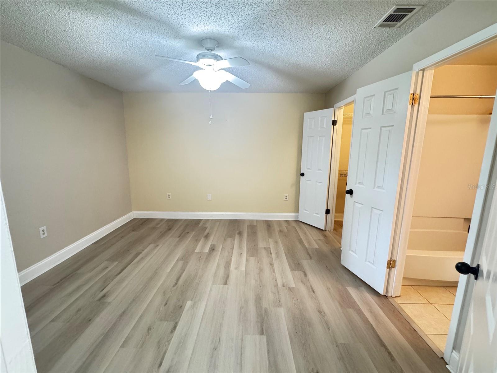615 Dory Ln #303 Property Photo 10