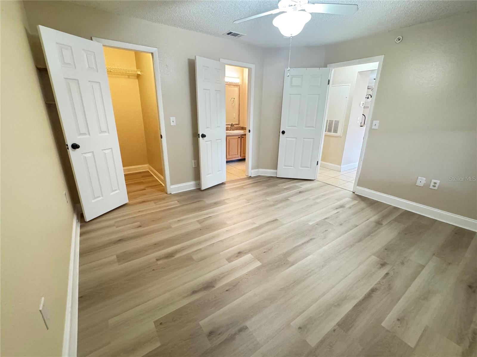 615 Dory Ln #303 Property Photo 11