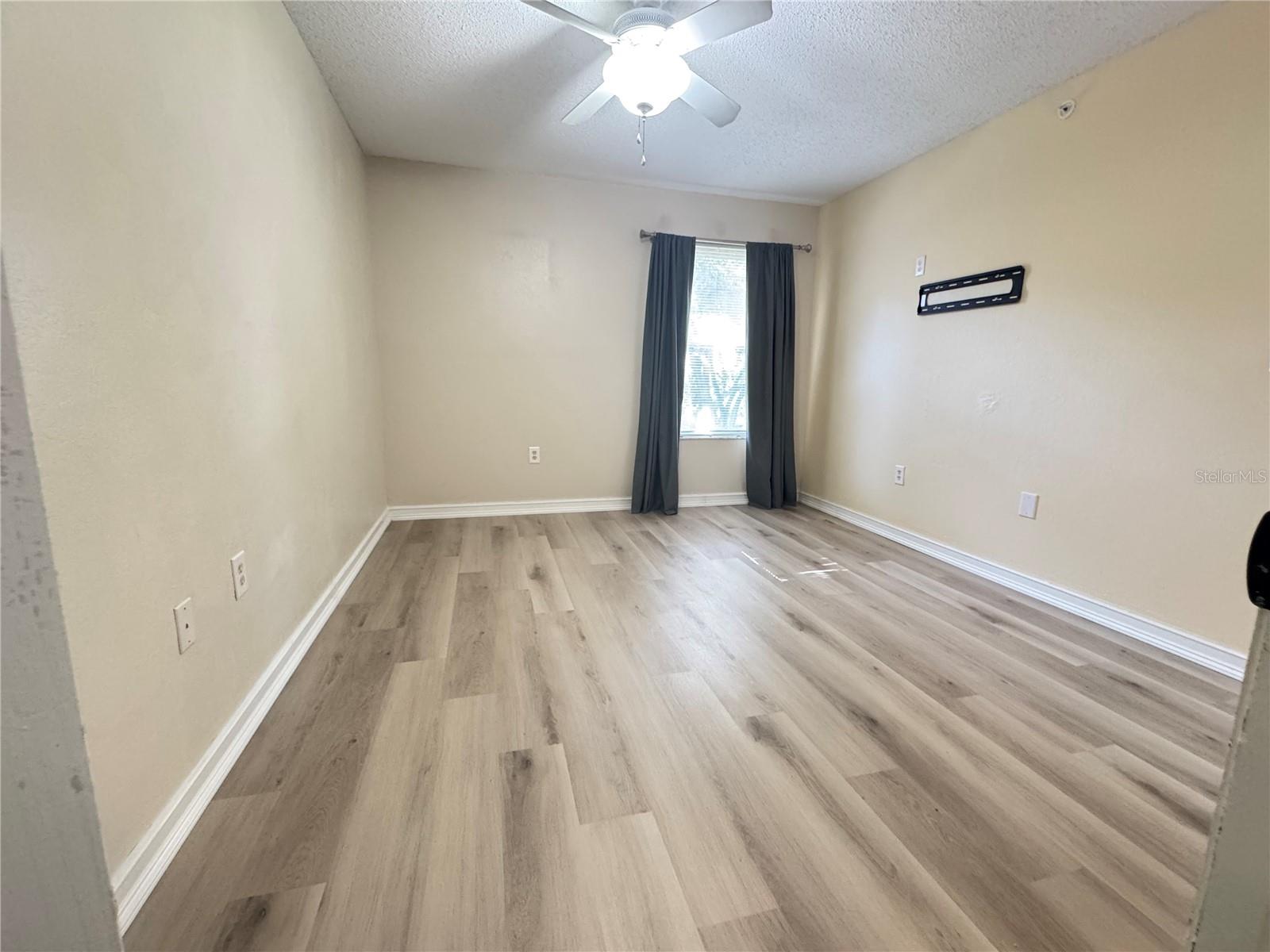 615 Dory Ln #303 Property Photo 20