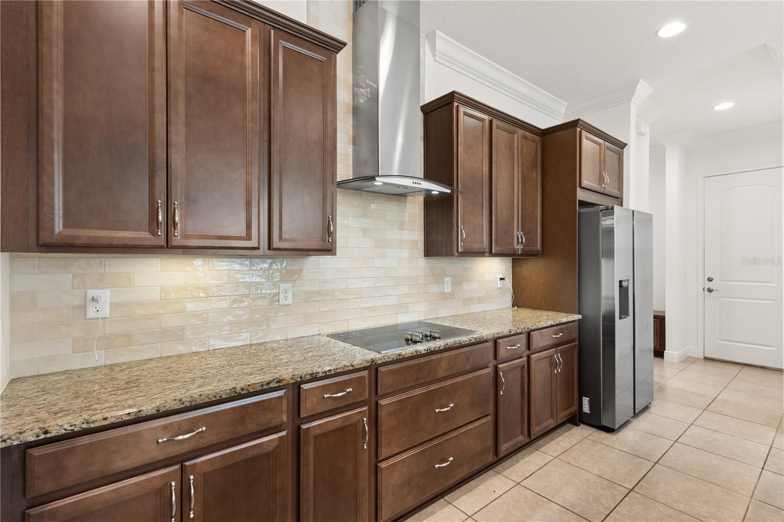 8148 Cleobury Dr Property Photo 6