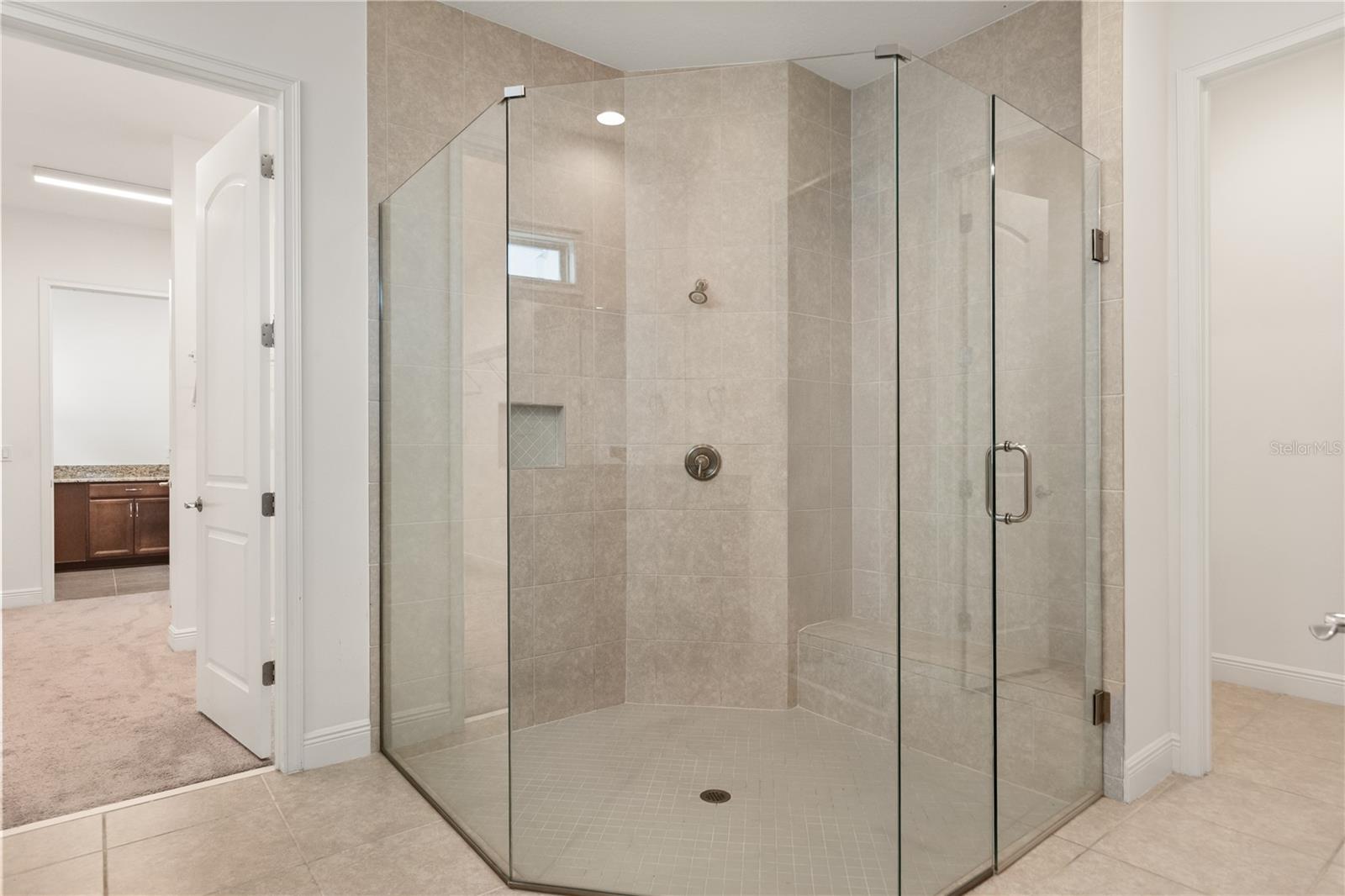 8148 Cleobury Dr Property Photo 17