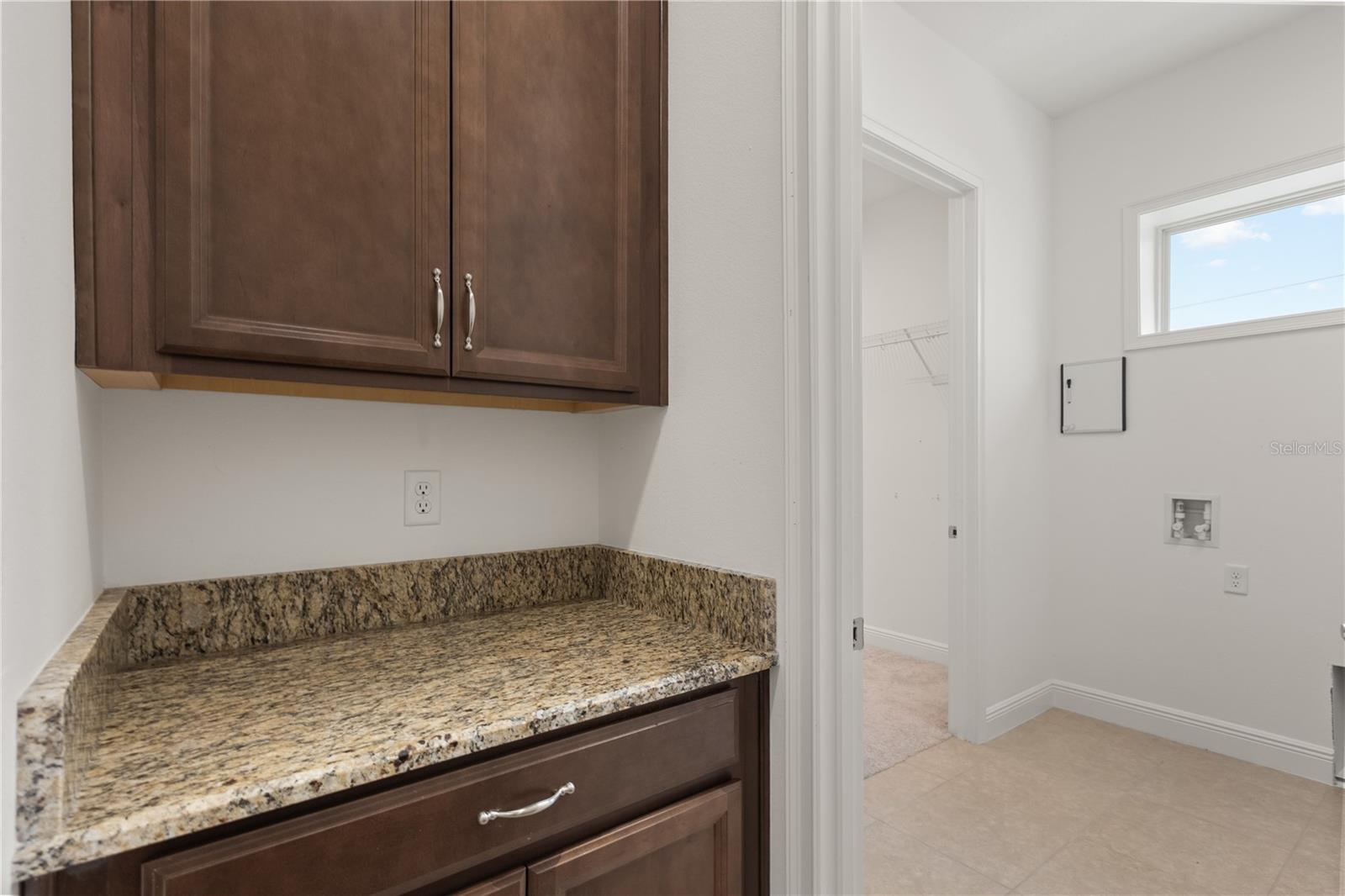8148 Cleobury Dr Property Photo 21