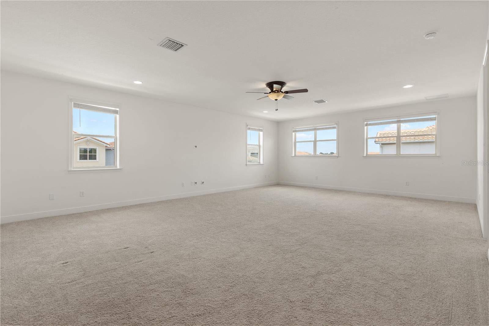 8148 Cleobury Dr Property Photo 23