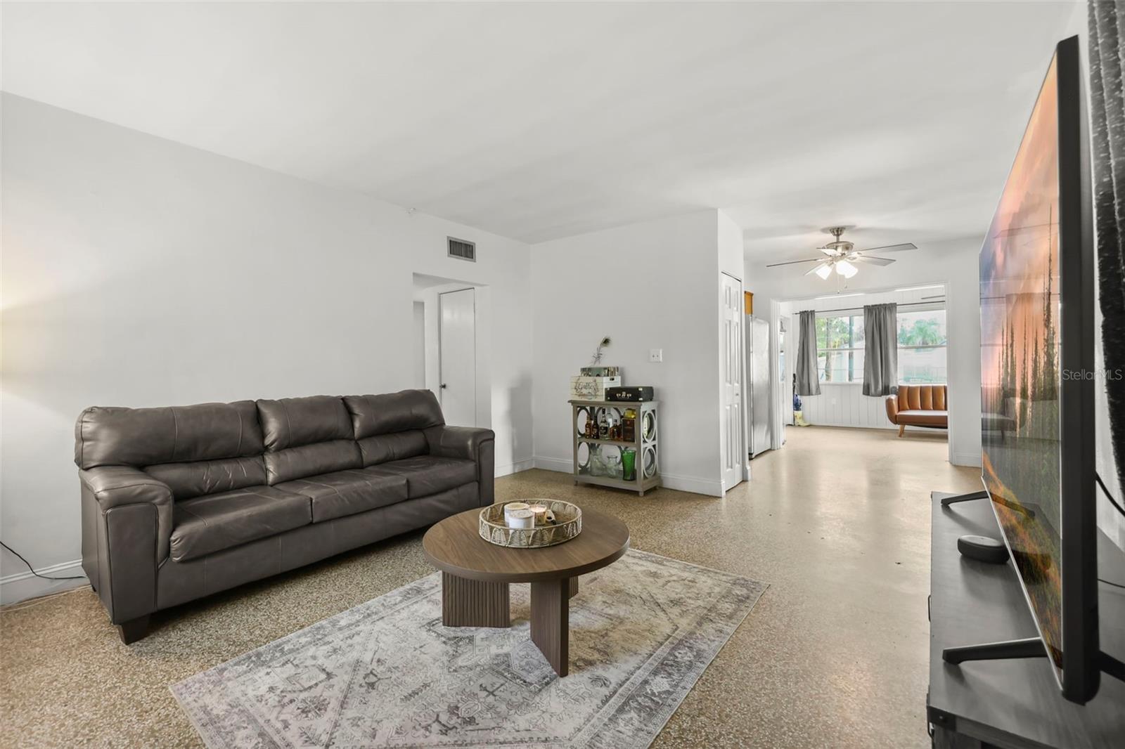 4107 Dublin St Property Photo 6