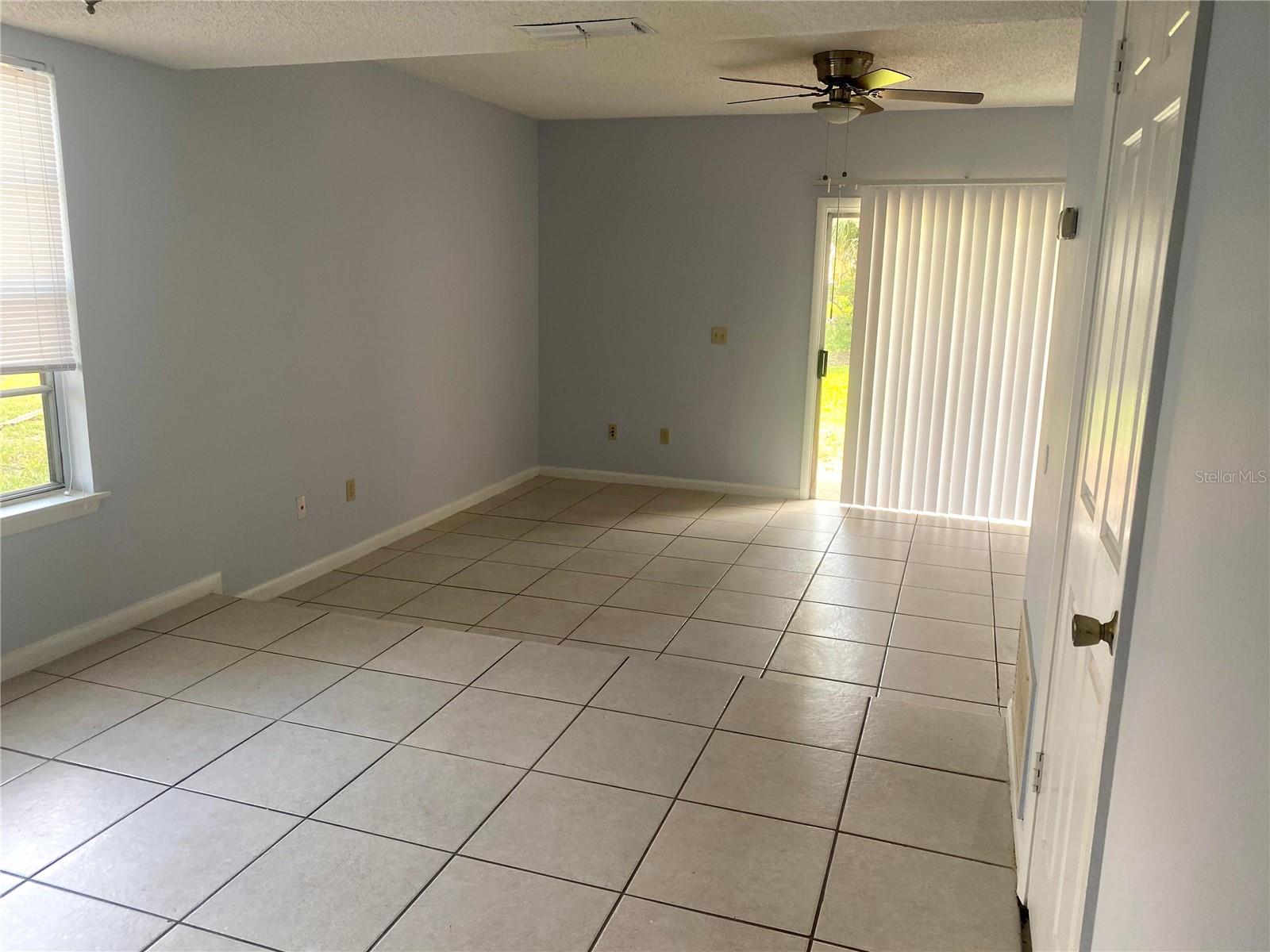 12086 Mendel Dr Property Photo 2