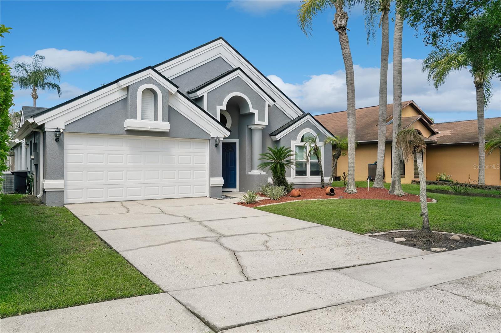 2450 Island Club Way Property Photo 2