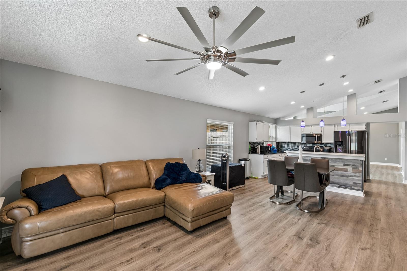 2450 Island Club Way Property Photo 10