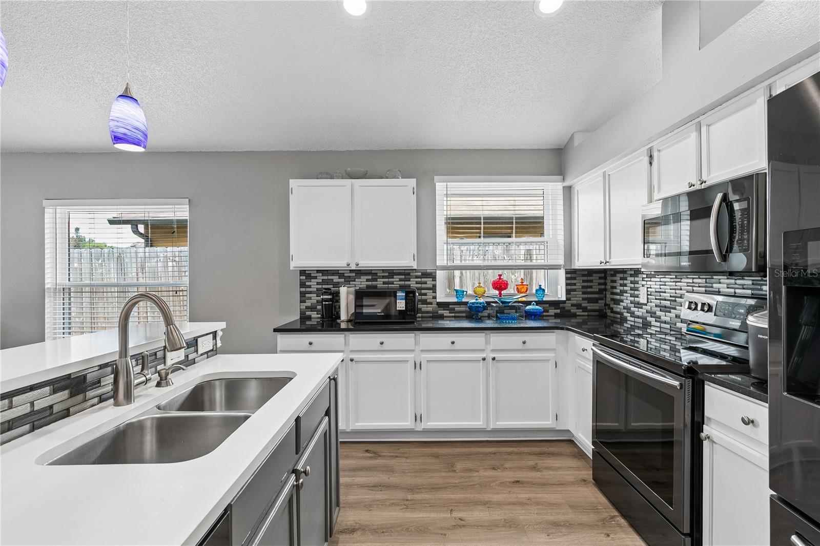 2450 Island Club Way Property Photo 14