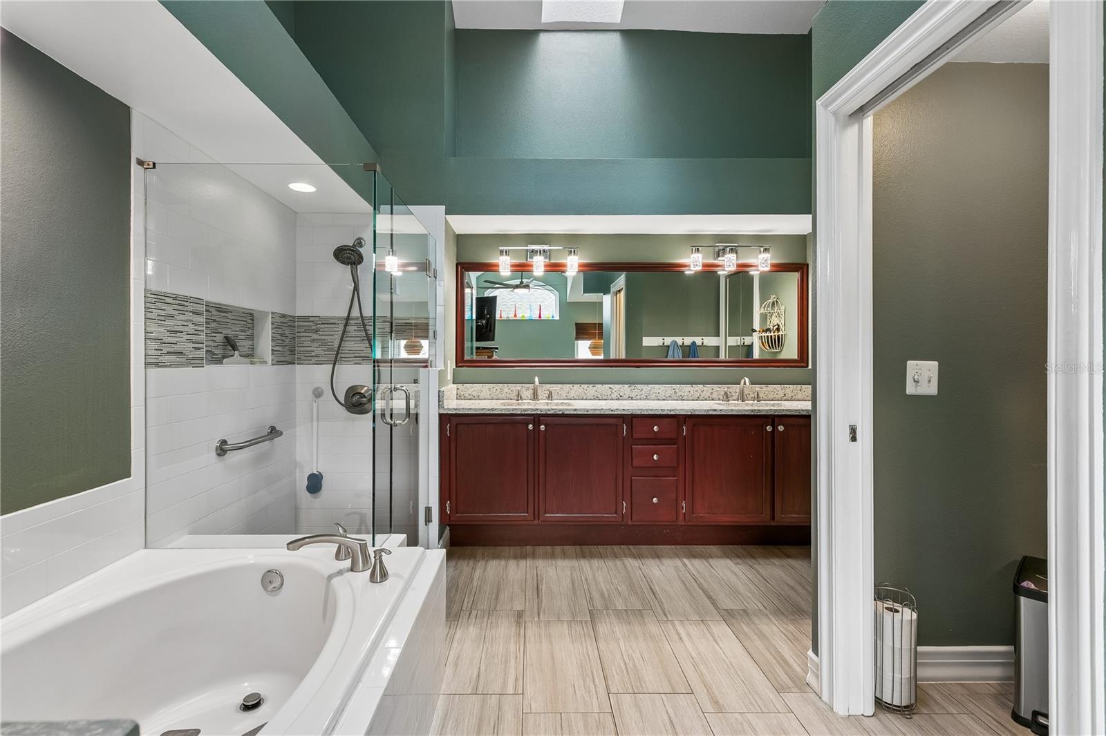 2450 Island Club Way Property Photo 19