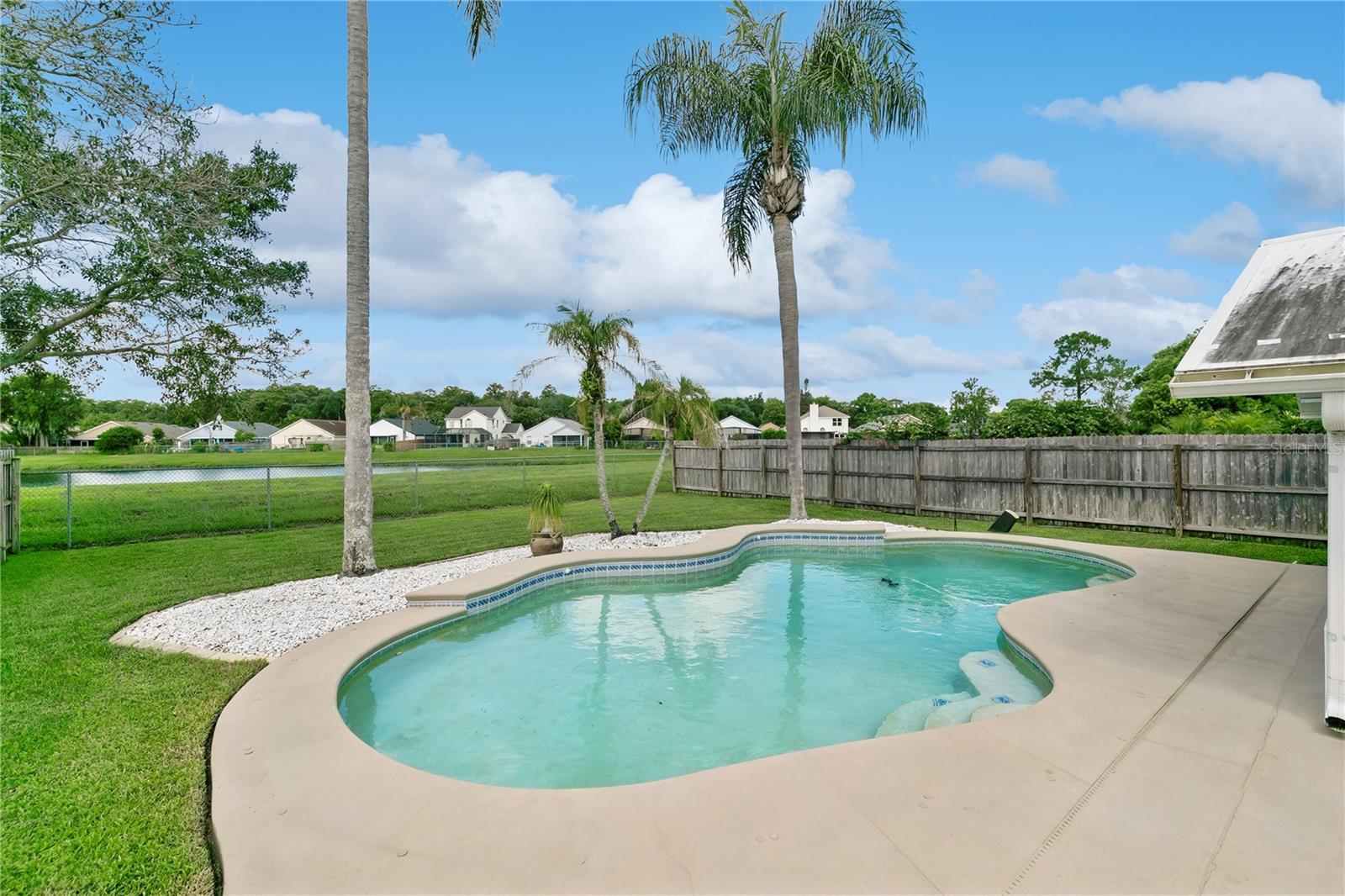 2450 Island Club Way Property Photo 28