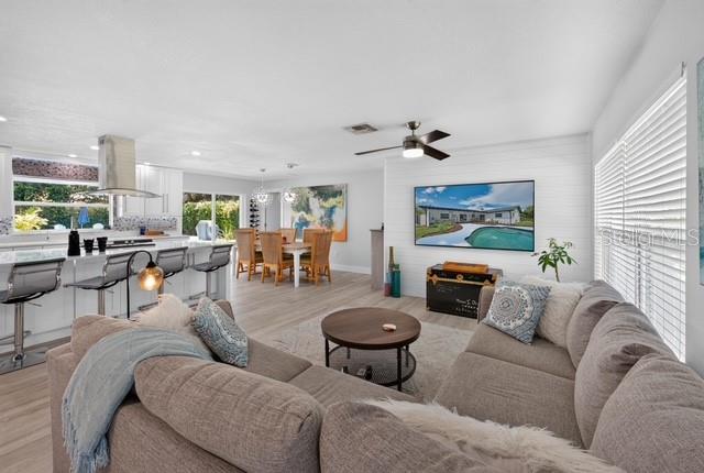1321 Carlton St Property Photo 12
