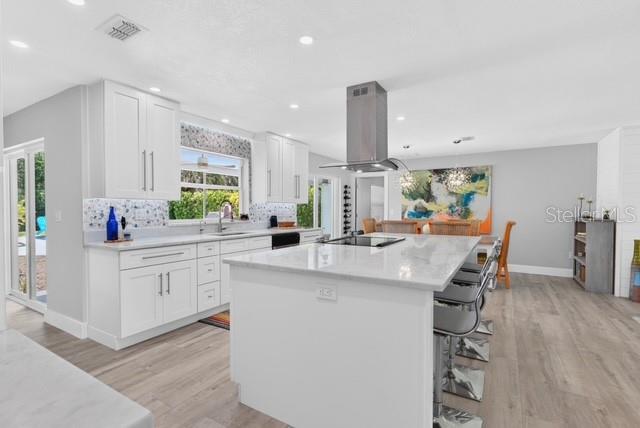 1321 Carlton St Property Photo 16