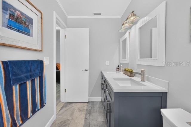 1321 Carlton St Property Photo 38