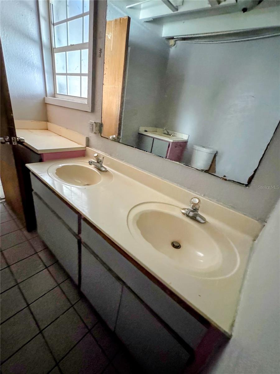 1010 Eo Douglas Ave #s1-4 Property Photo 16