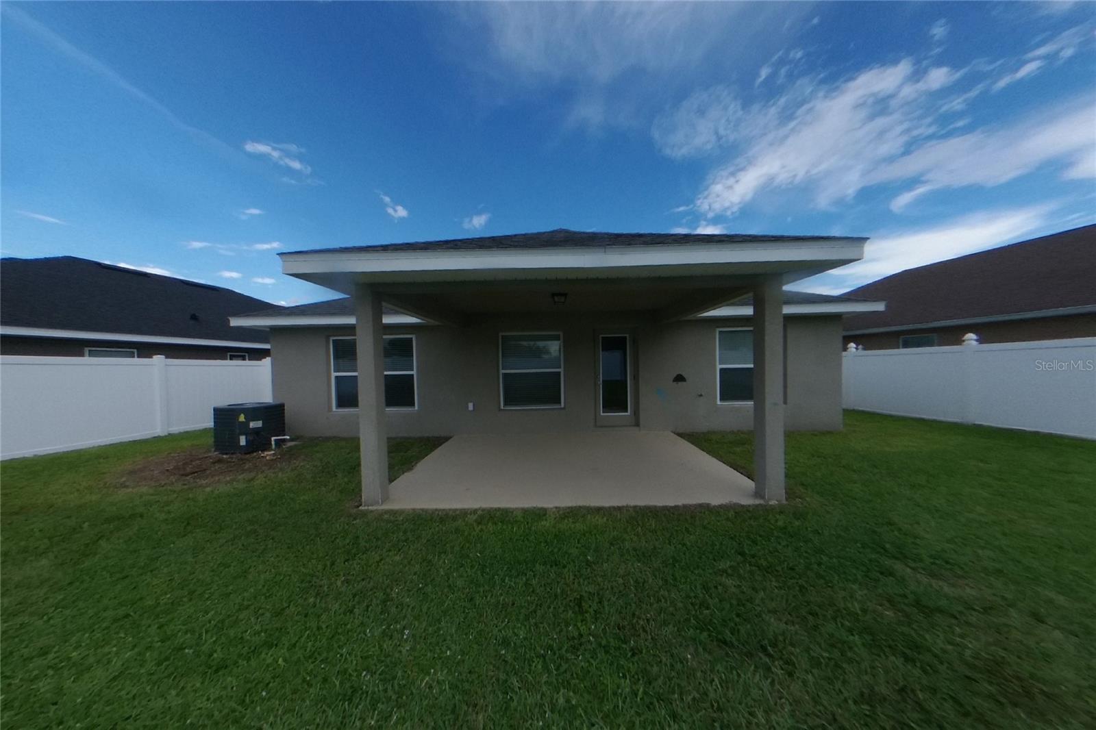 O6439593 Property Photo 15