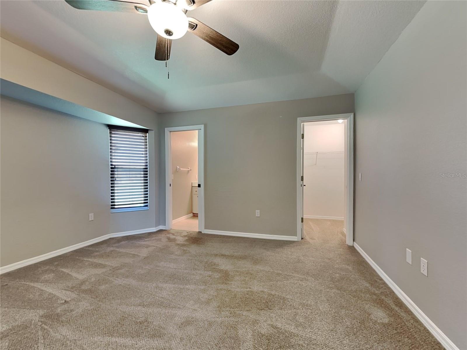O6439595 Property Photo 7