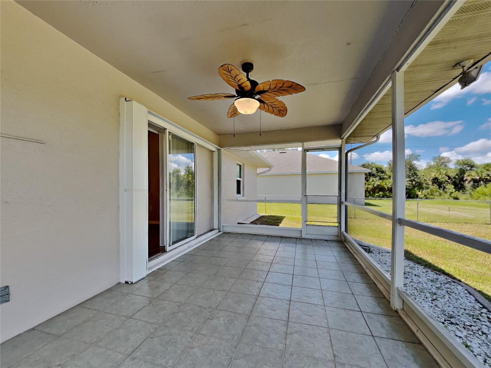 O6439595 Property Photo 14