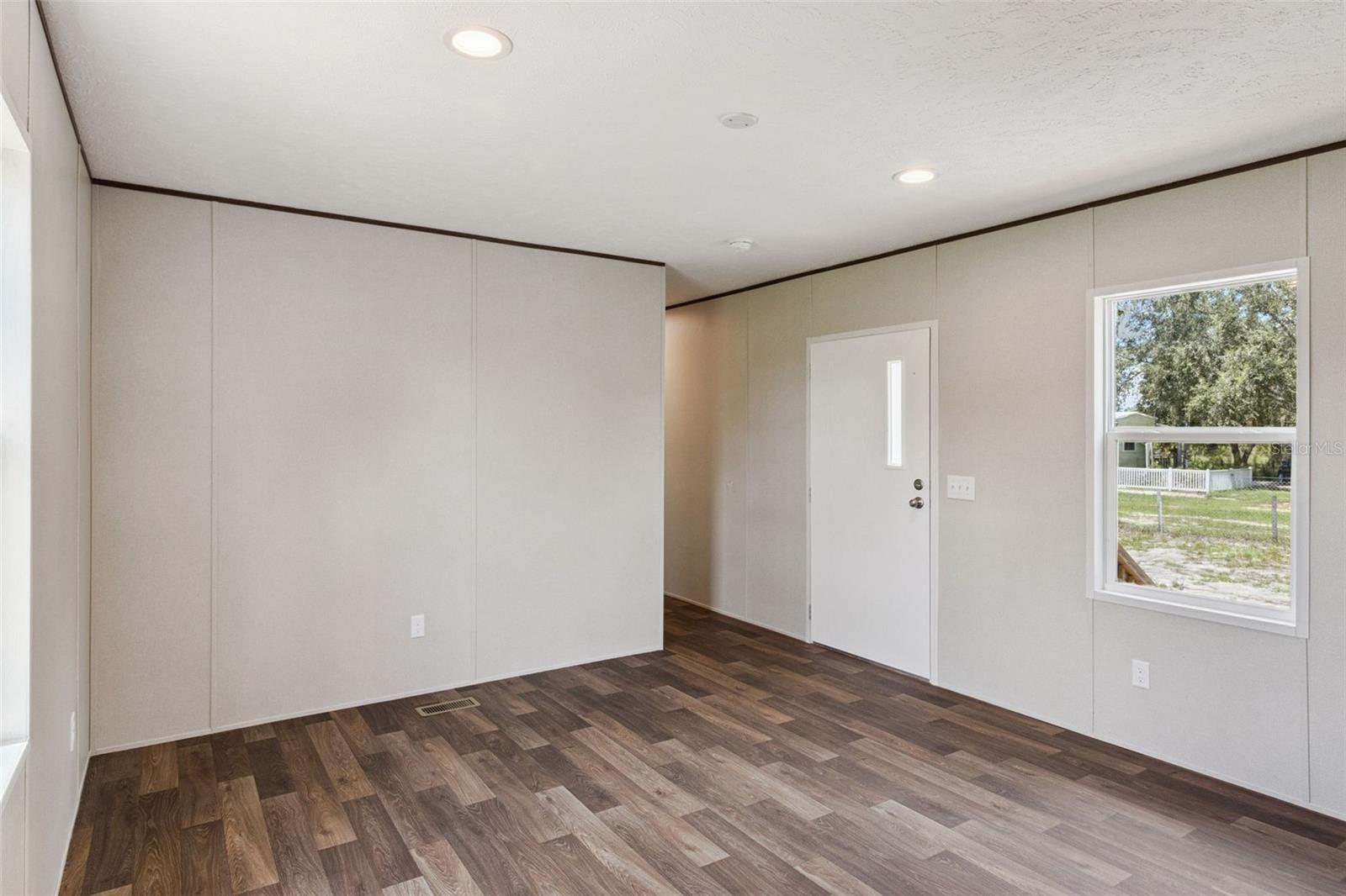 80 American Way Property Photo 2