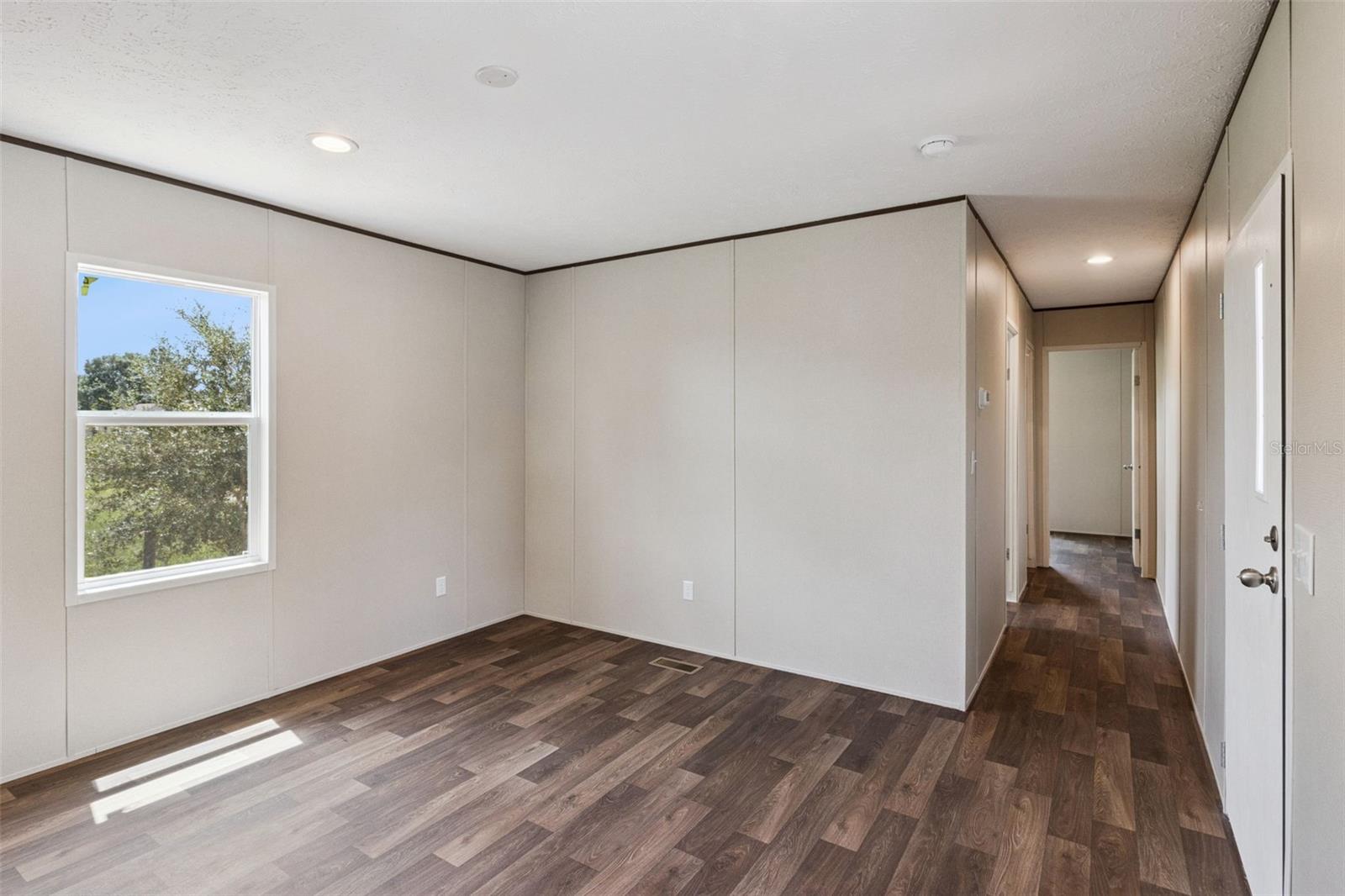 80 American Way Property Photo 3