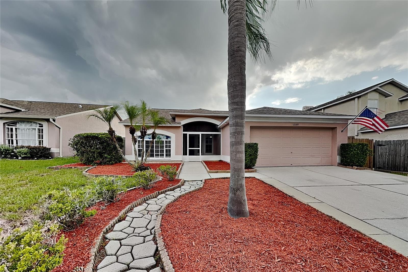 O6439598 Property Photo 1