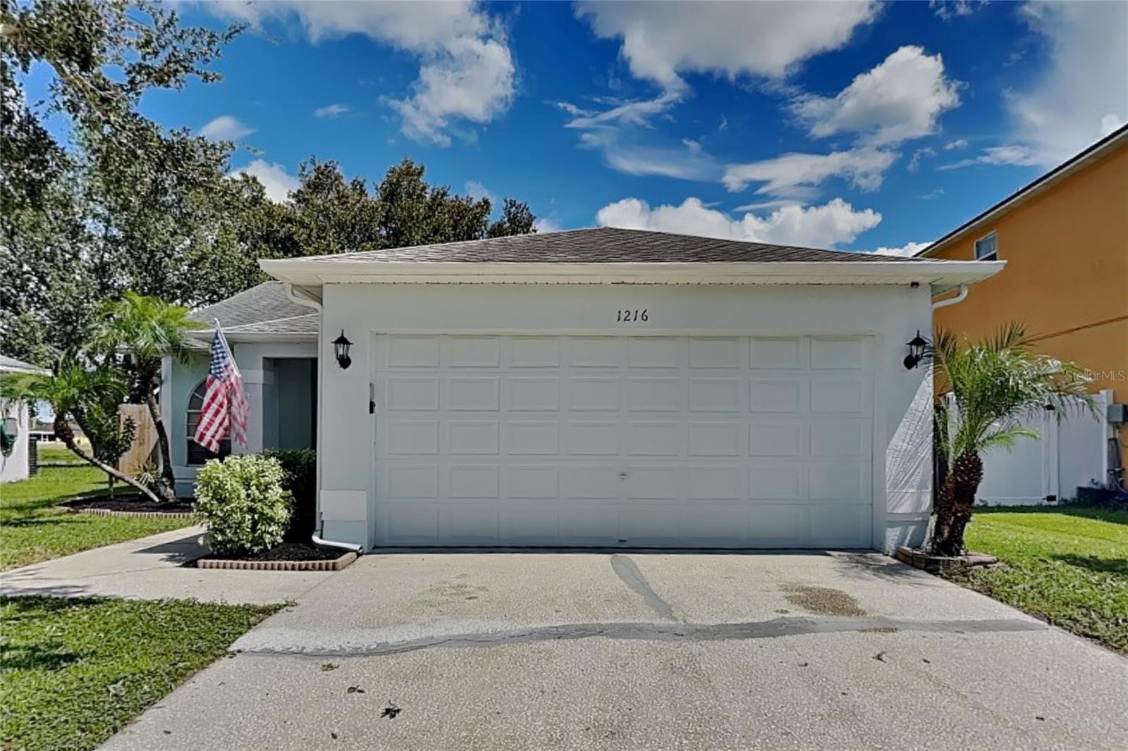 O6439607 Property Photo 1