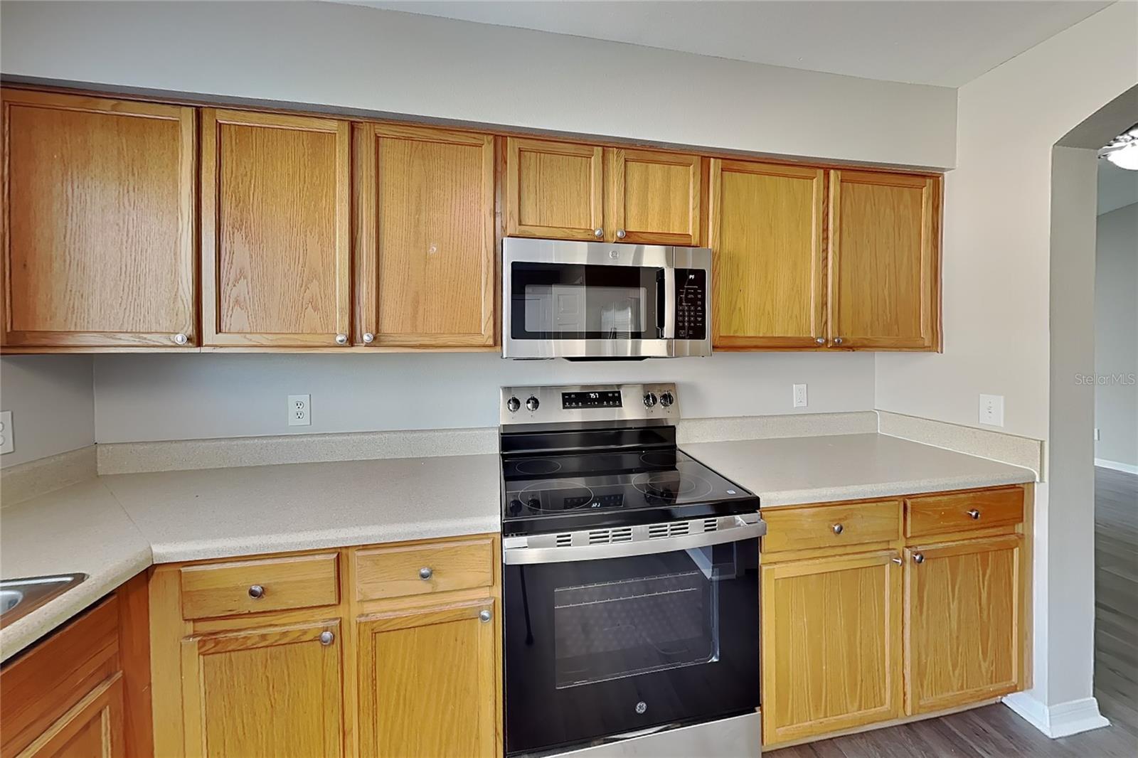 O6439613 Property Photo 4