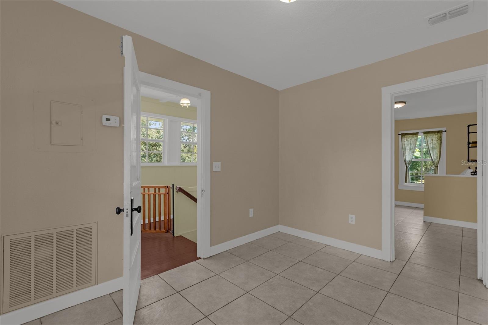 1232 E Livingston St Property Photo 29
