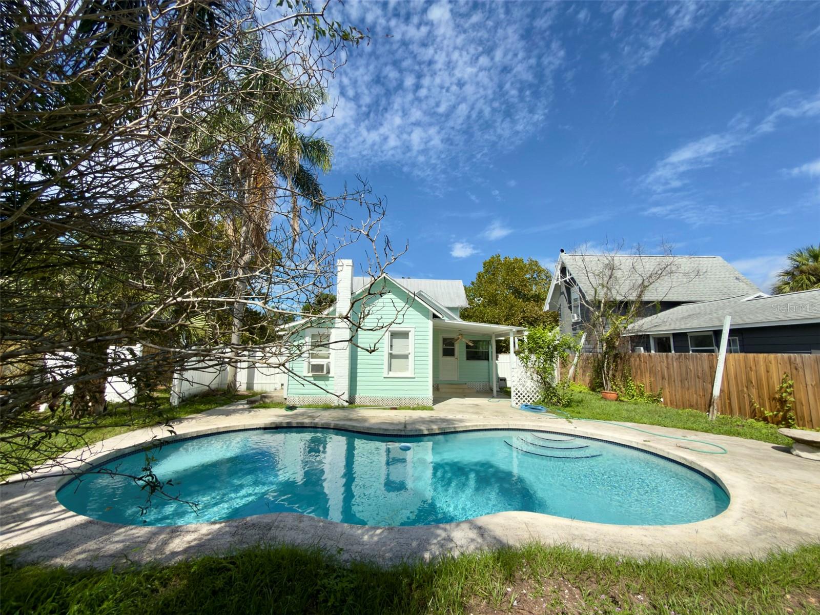 21 S MARY ST Property Photo 1