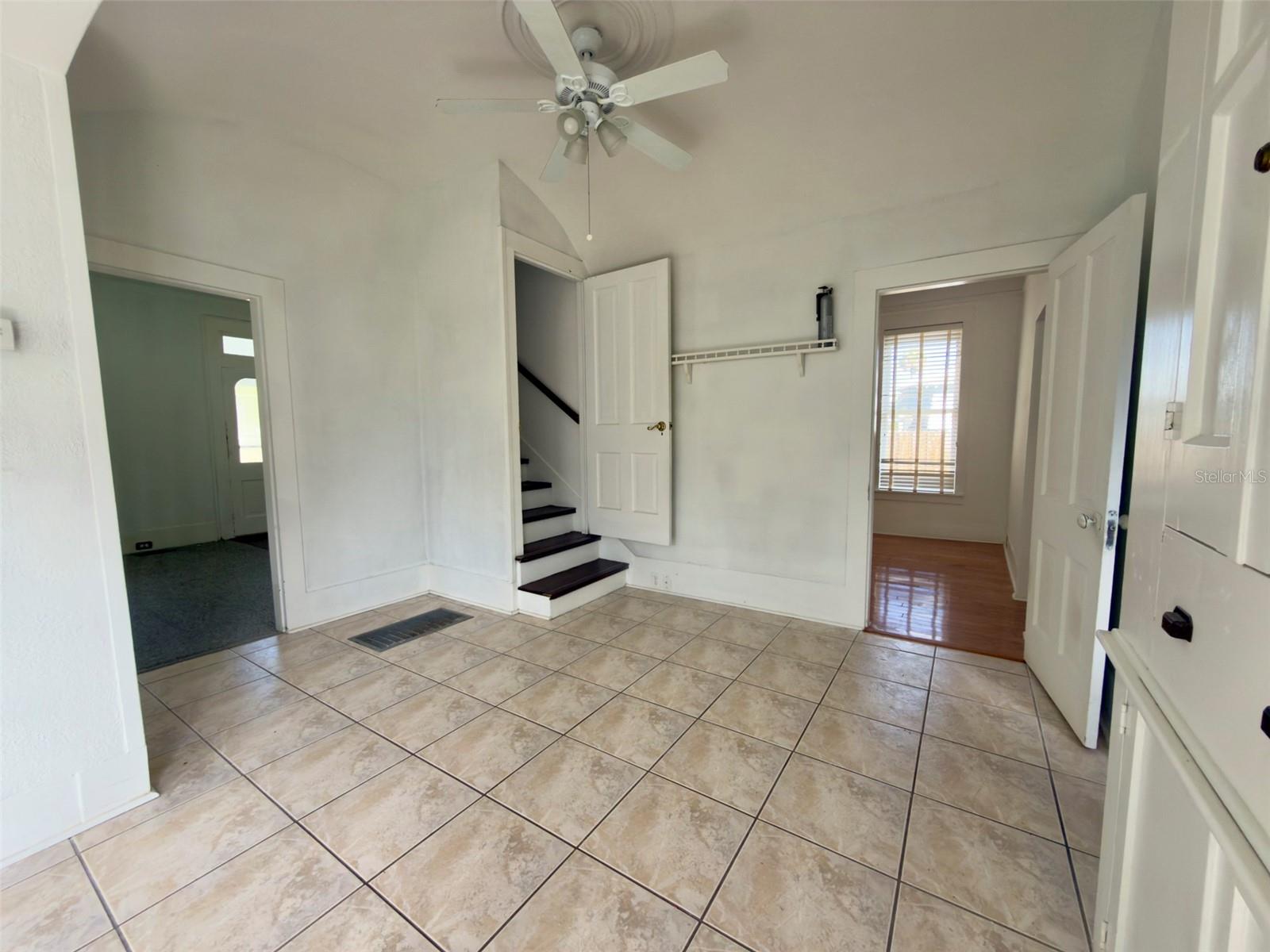 21 S Mary St Property Photo 4