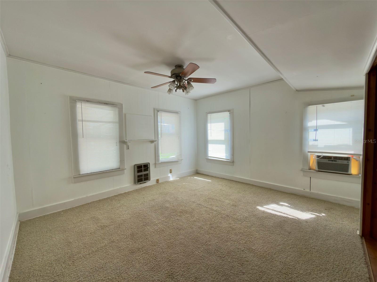 21 S Mary St Property Photo 11