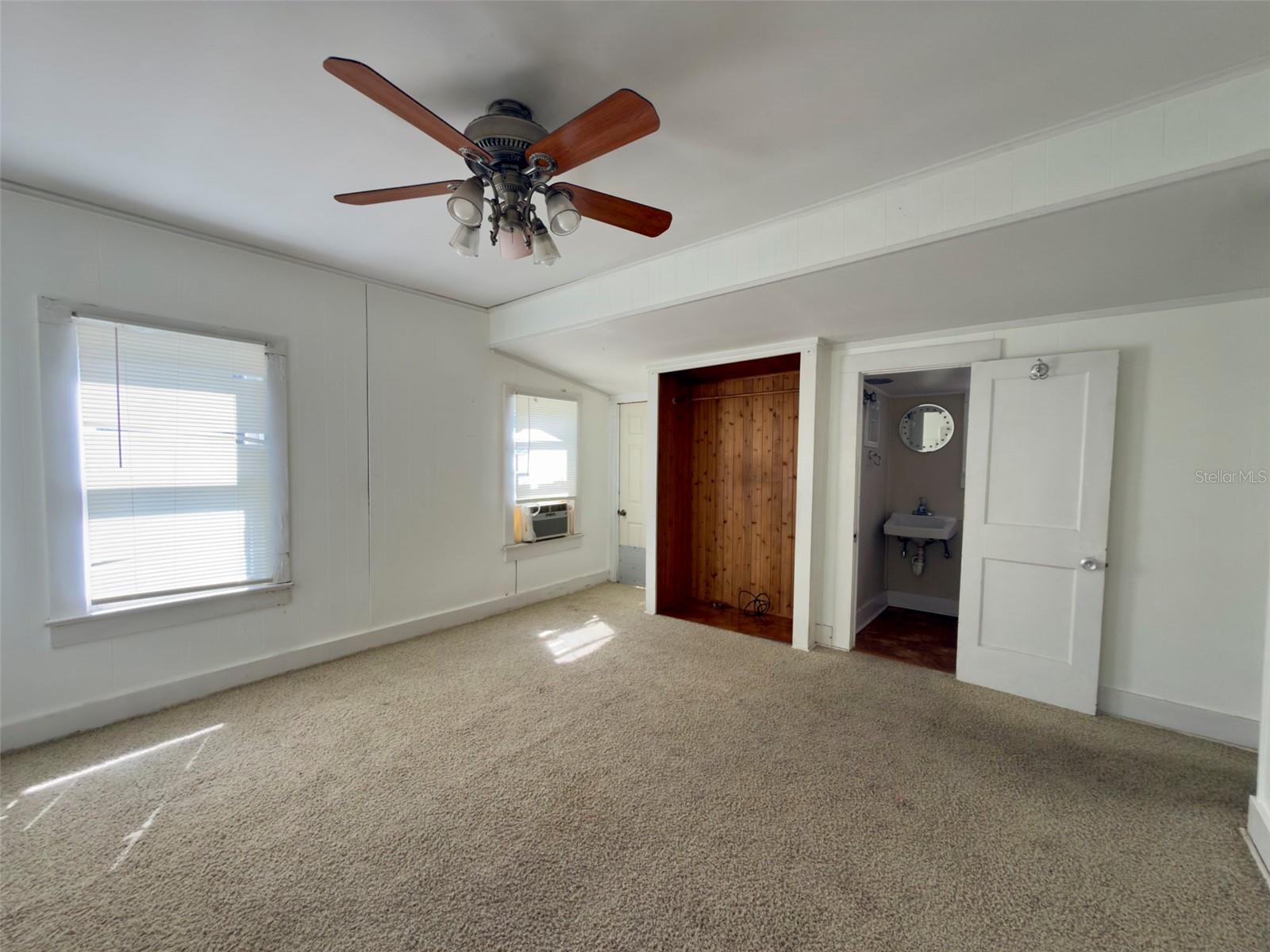 21 S Mary St Property Photo 12