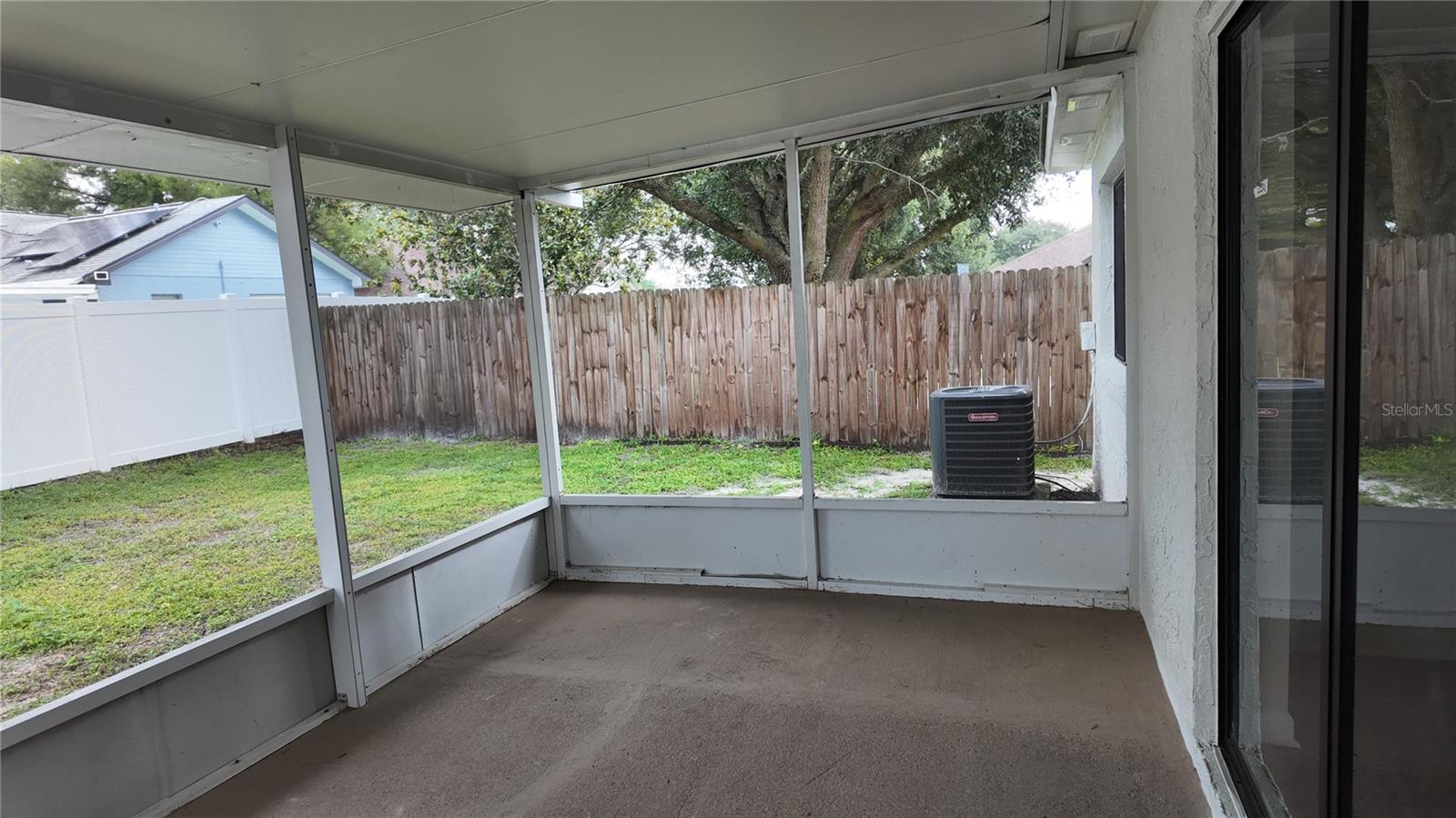 1025 Hornbeam St Property Photo 7