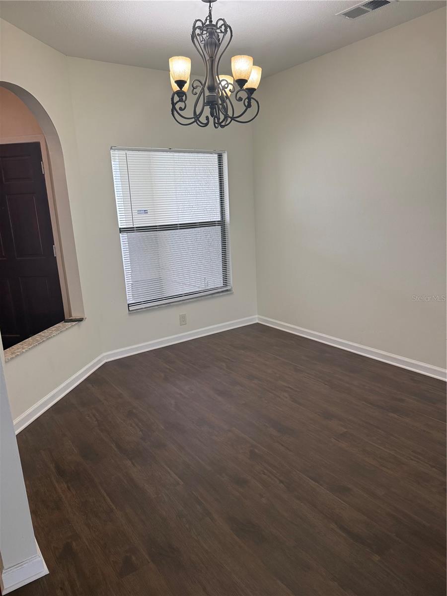 1025 Hornbeam St Property Photo 9