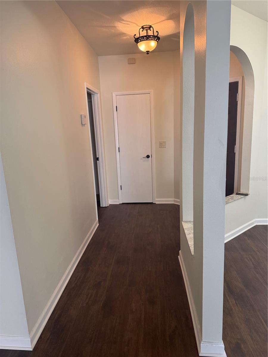 1025 Hornbeam St Property Photo 10