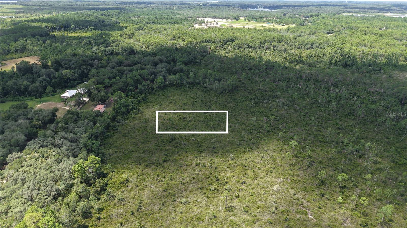 Crocus Ln Property Photo 1