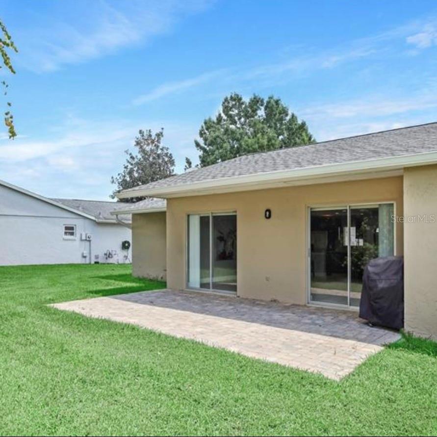 10526 Linger Ln Property Photo 4