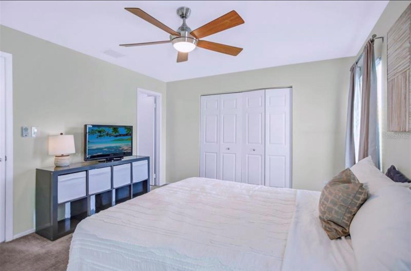 10526 Linger Ln Property Photo 8