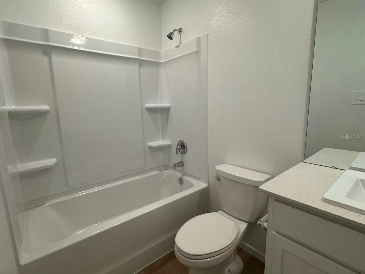 963 Phoenix St Property Photo 9