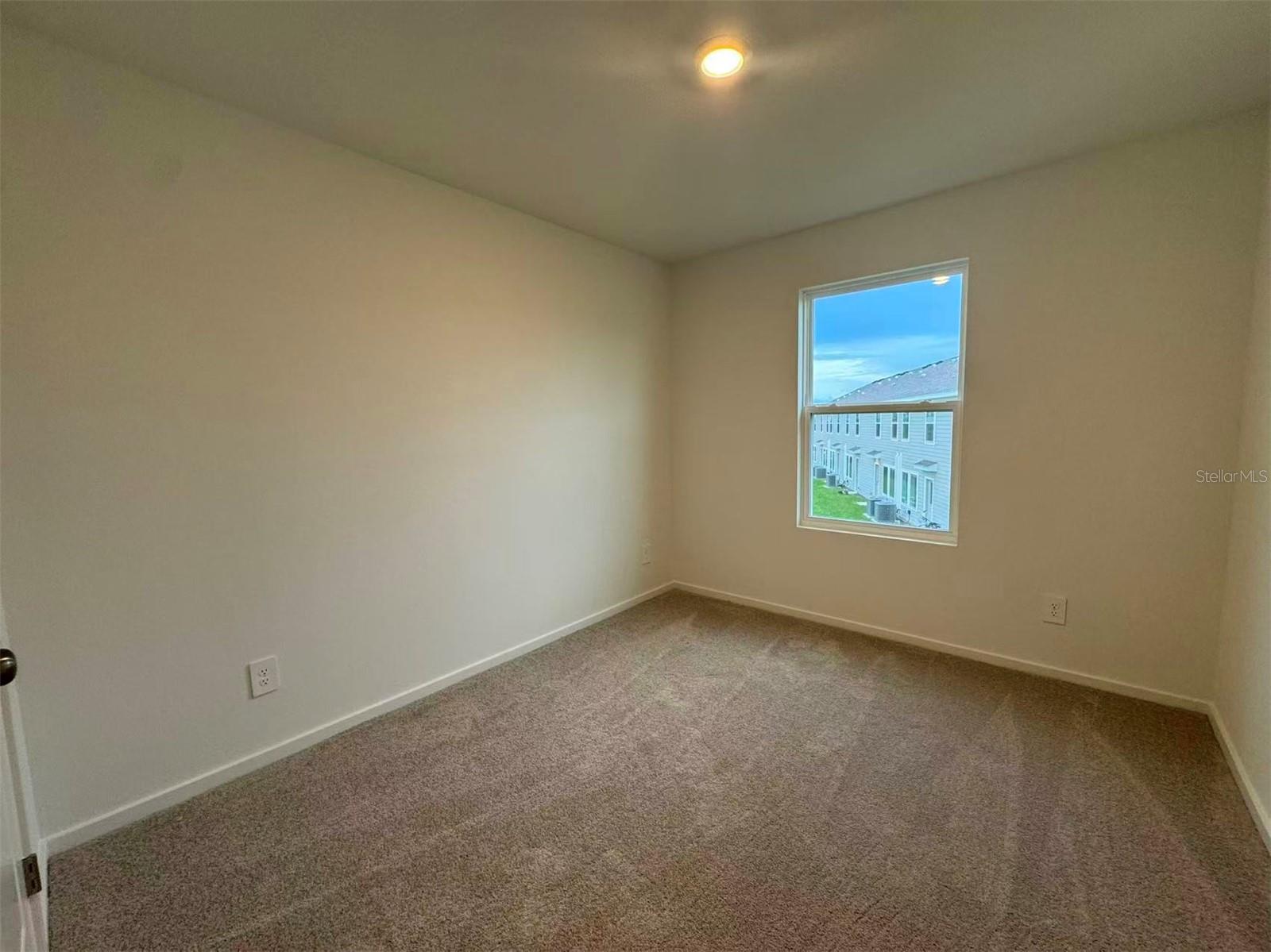 963 Phoenix St Property Photo 11