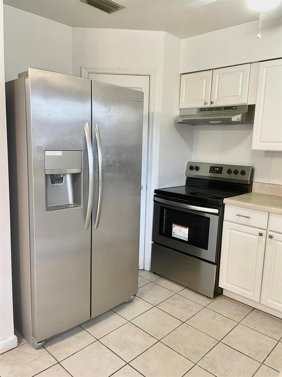 1920 E Edgewood Dr #d11 Property Photo 8