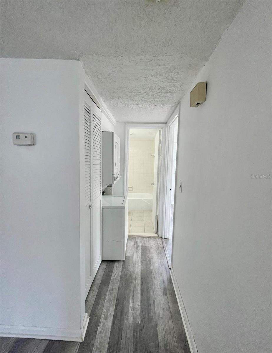 1920 E Edgewood Dr #d11 Property Photo 13