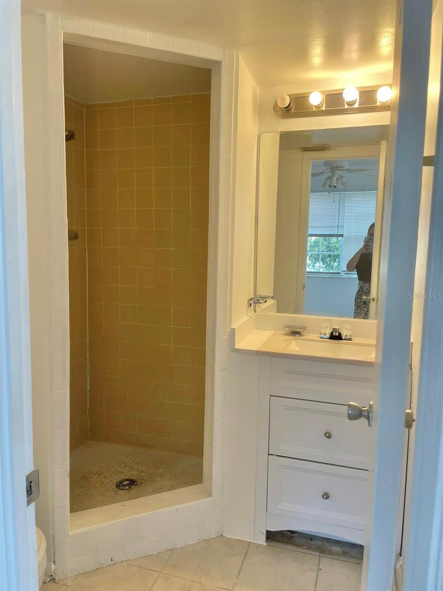 1920 E Edgewood Dr #d11 Property Photo 18