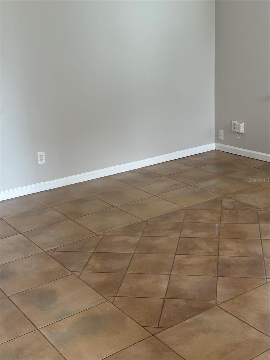7919 Tumbleweed Ct Property Photo 4