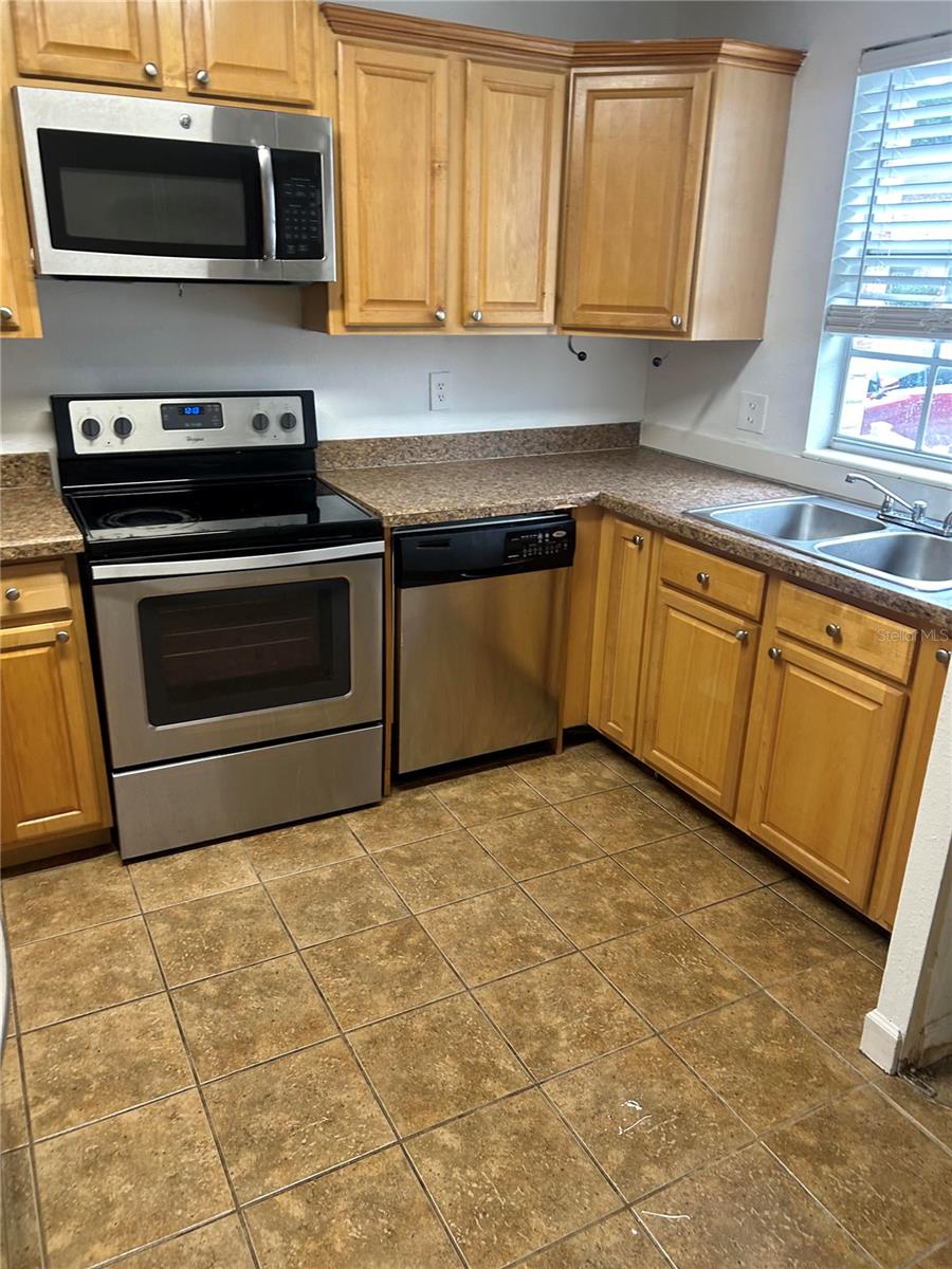 2308 Haywood Ct #100 Property Photo 10